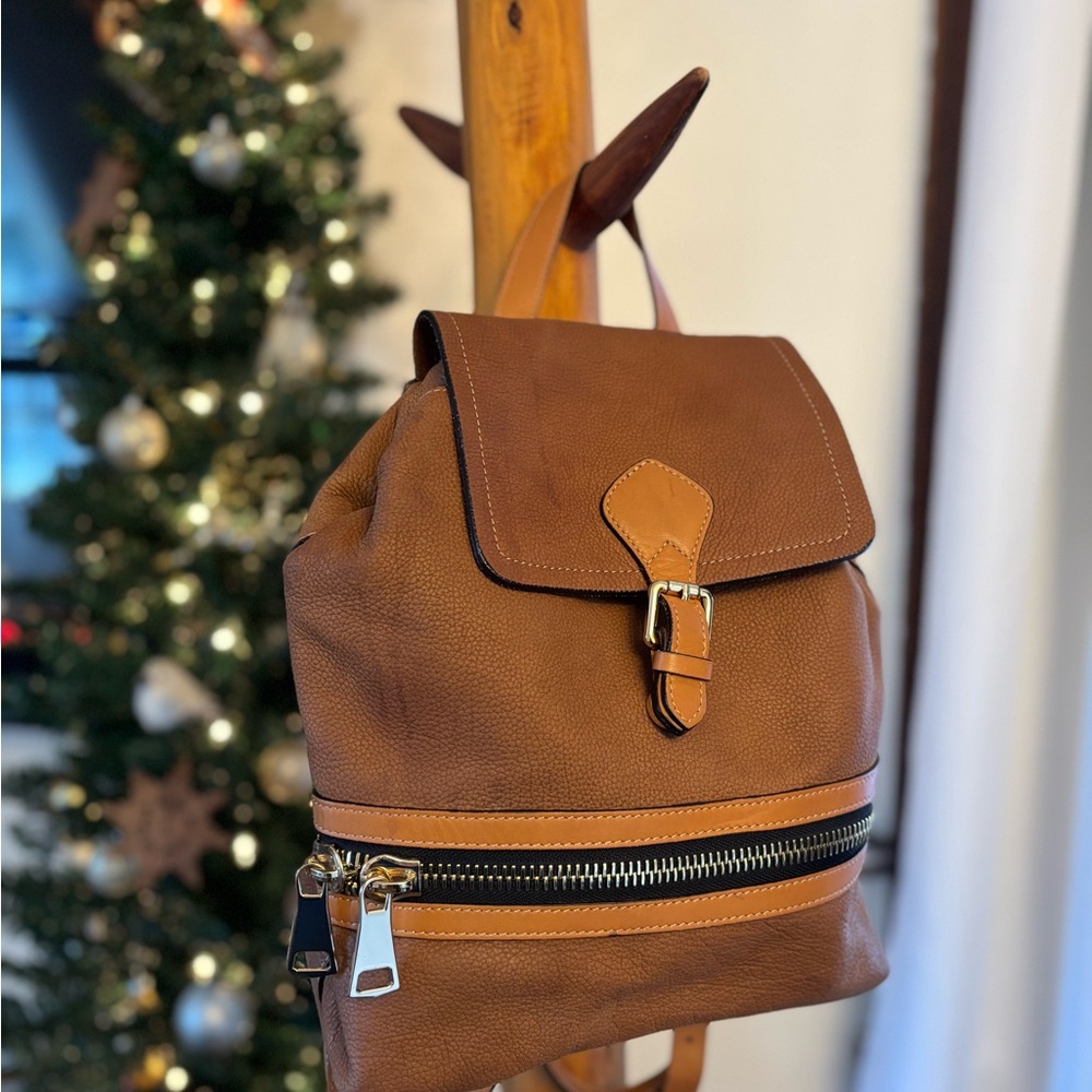 A. Bellucci, genuine leather, made in Italy purse/backpack. Tan.